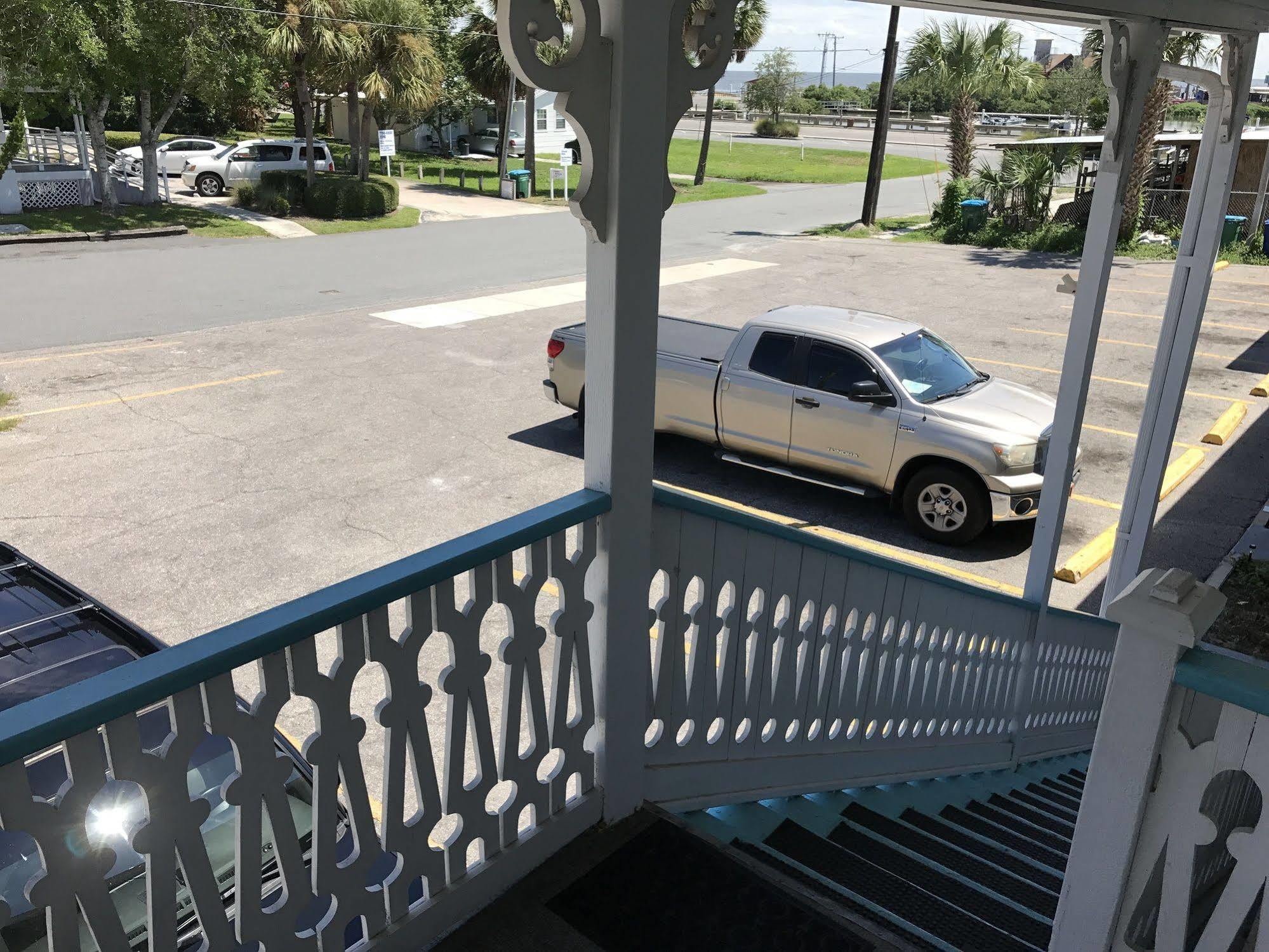 Cedar Inn Cedar Key Ngoại thất bức ảnh